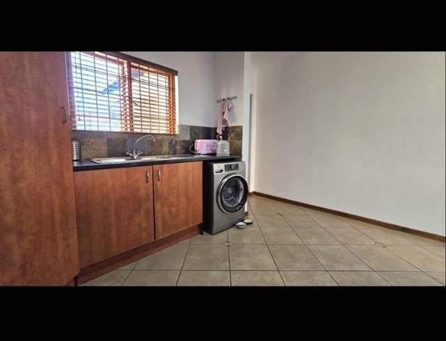2 BEDROOM TOWNHOUSE FOR SALE IN MEYERSDAL